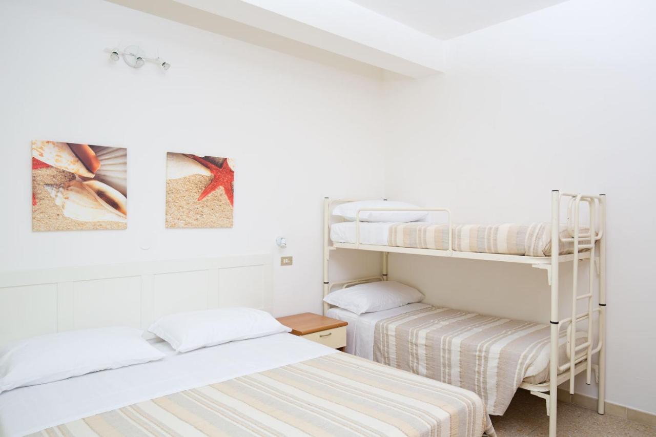 Hotel Helios Riccione Exterior foto